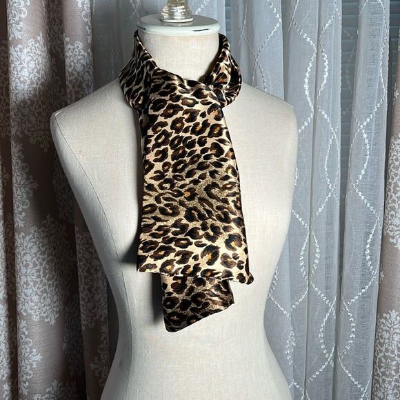 rectangle Scarf - Picture 1 of 3